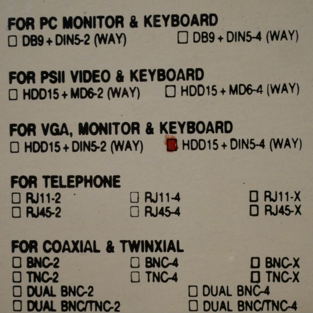 NOS Manual DB15 HD15 VGA & 5-Pin AT-Keyboard ABCD Switch 4 position in, 1 out - Picture 7 of 8